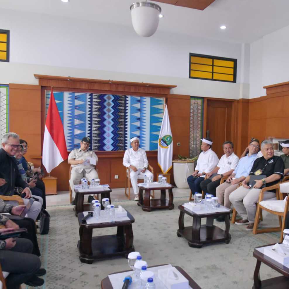 IMGDonec metus orci, malesuada et lectus vitae